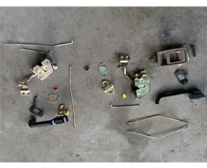 中联偏驾下车对开门锁